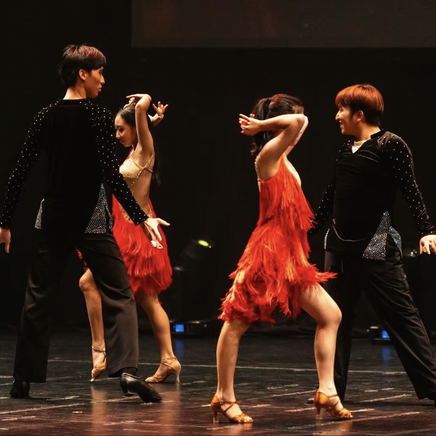 Viva Latinus performance 5